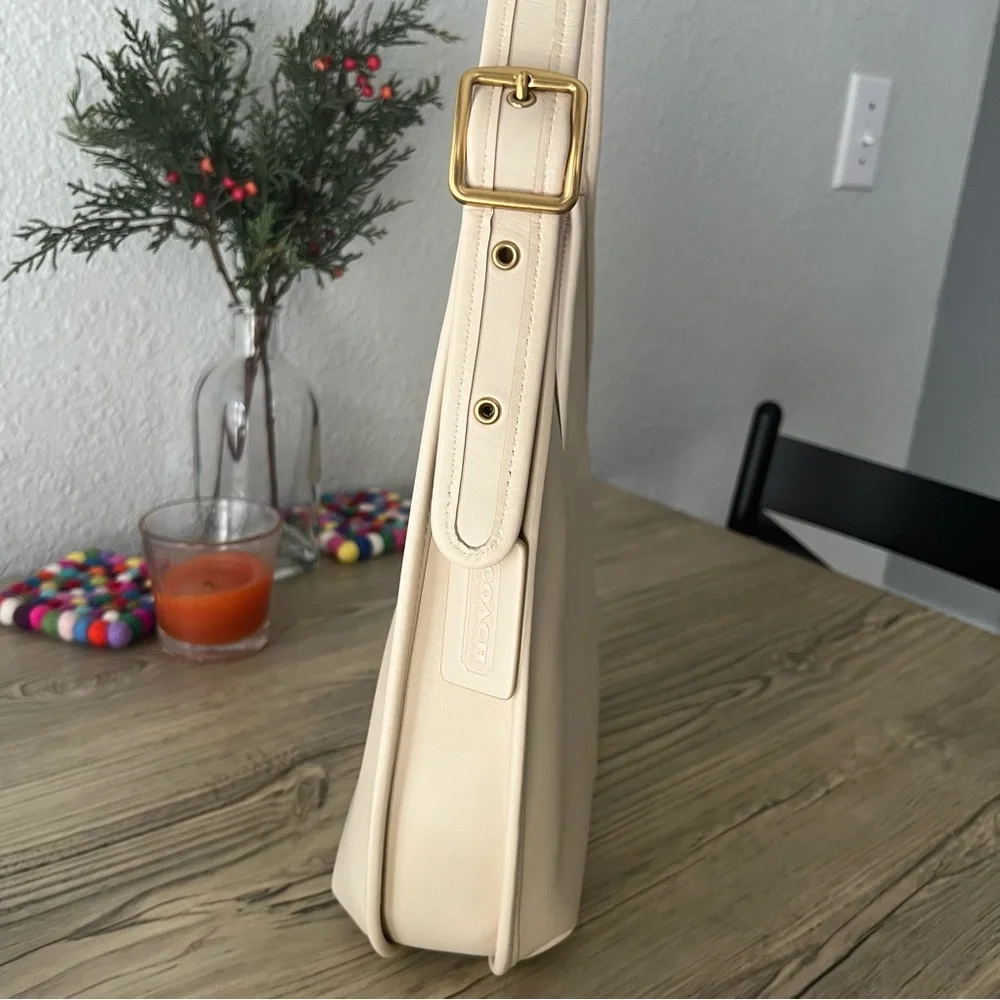 Coach Ergo in Ivory